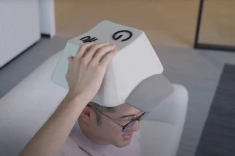 Gboard CAPS: как Google создала кепку-клавиатуру для ввода текста наклоном головы