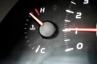 Почему перегревается двигатель: скрытые причины проблем с современными моторами